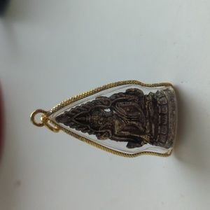 Phra Chinnarat Thai Buddha Lucky Charms Amulet Pendant
